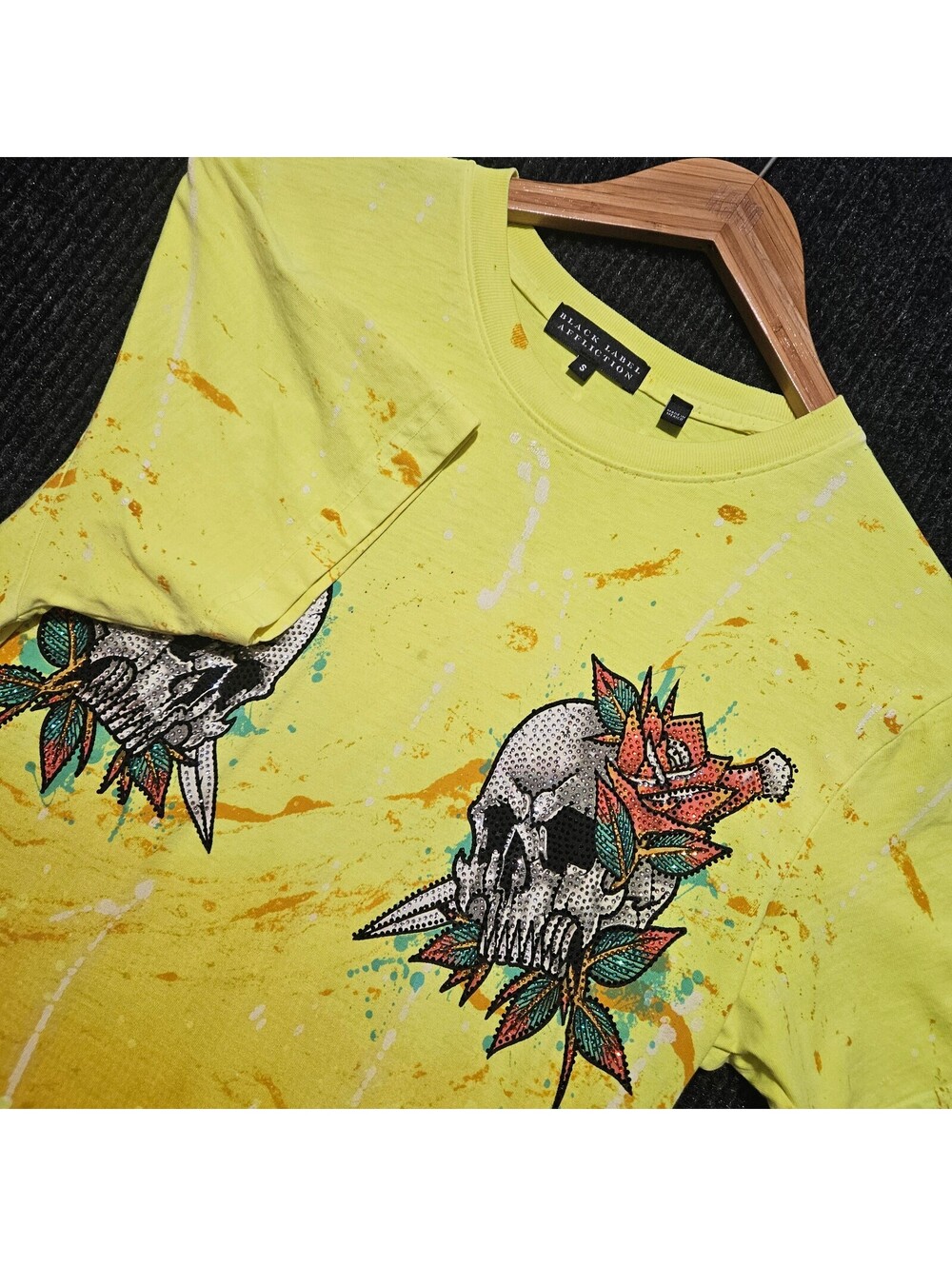 Black Label Affliction Men's Yellow Graphic Skull and Roses T-Shirt Size Small